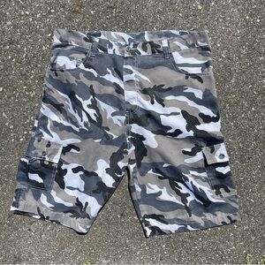 Camo cargo shorts 38